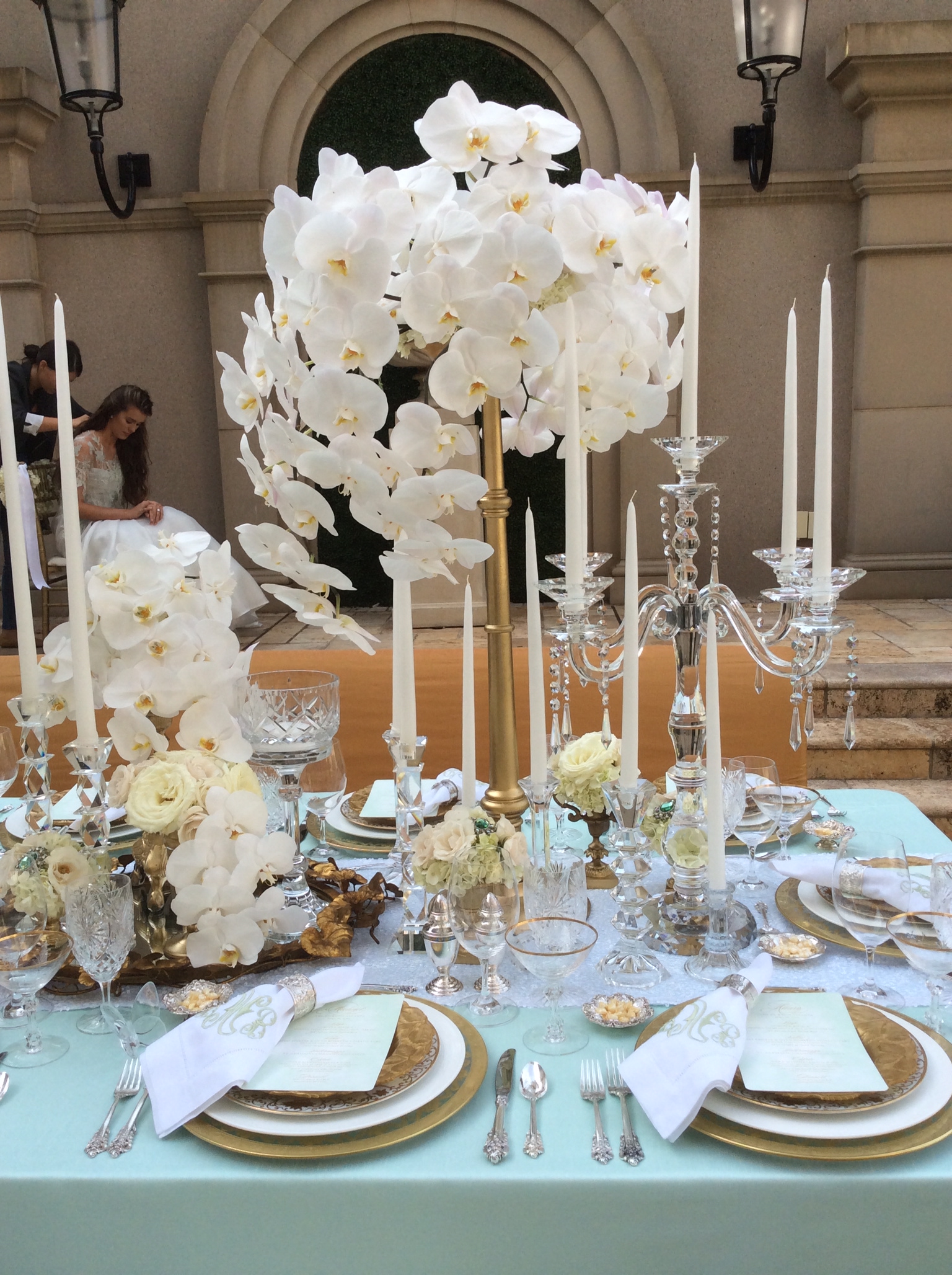 Styled Tablescape Magazine Shoot for Modern Luxury from Top Atlanta Event Consultant, Barbara Roos Events